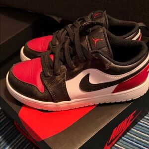 Nike Kids Black, Red, and White Sneakers, Velcro, easy open style